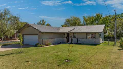 420 12th Avenue NE, Miami, OK 74354