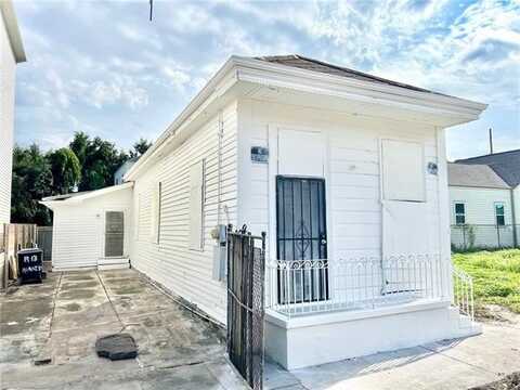 2114 N VILLERE Street, New Orleans, LA 70117