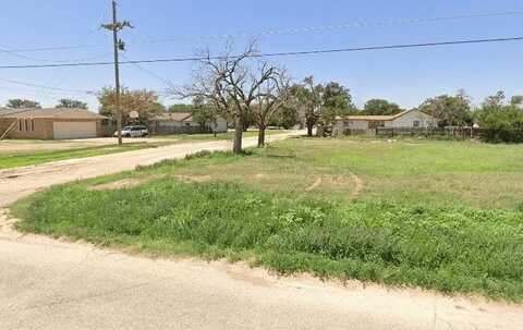 1301 Avenue P, Ralls, TX 79357