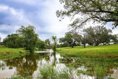 105 Old #9, Comfort, TX 78013