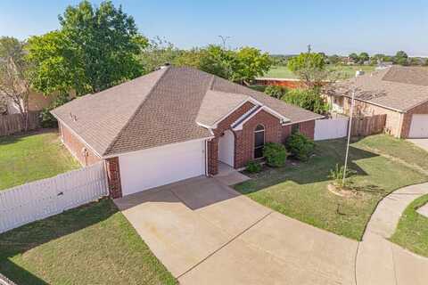 2131 Post Wood Lane, Arlington, TX 76018