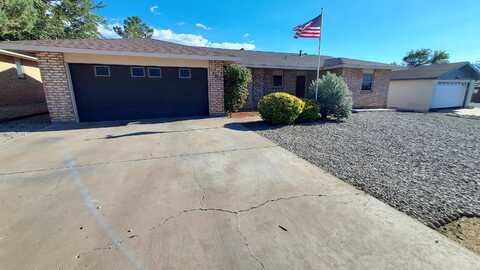 3012 Thunder RD, Alamogordo, NM 88310