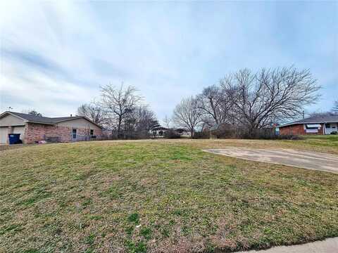 7 Navajo Circle, Shawnee, OK 74801