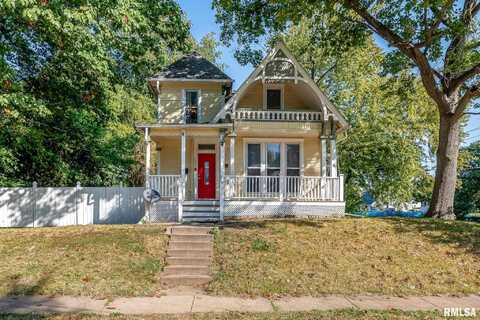 232 E 13TH Street, Davenport, IA 52803