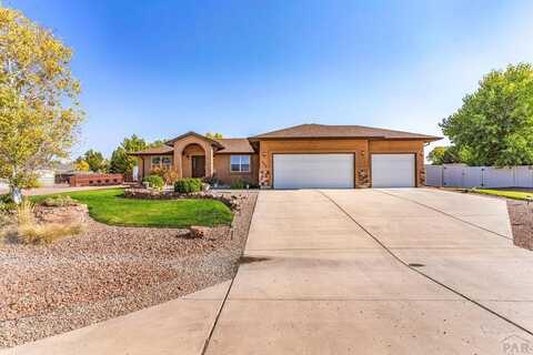 437 Gateway Dr, Pueblo West, CO 81007