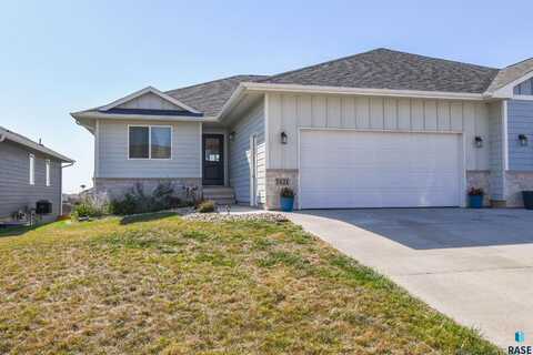 7421 E 45th St, Sioux Falls, SD 57110