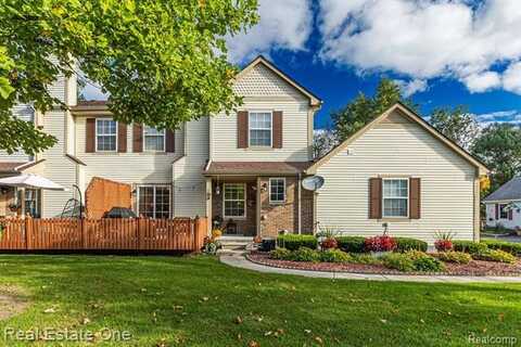 182 BARRINGTON Circle, Lake Orion, MI 48360