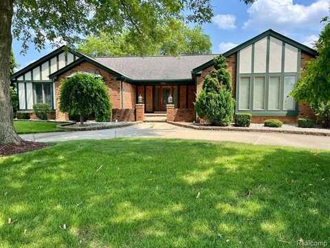 5858 GLASGOW Drive, Troy, MI 48085