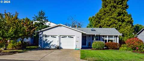 907 OREGON WAY, Woodburn, OR 97071