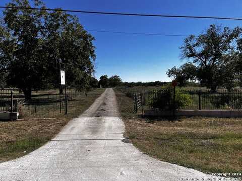 16486 FM 463, Lytle, TX 78052