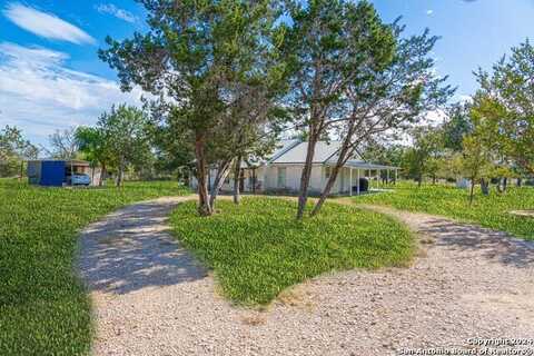 276 TESORO DR, Pipe Creek, TX 78063