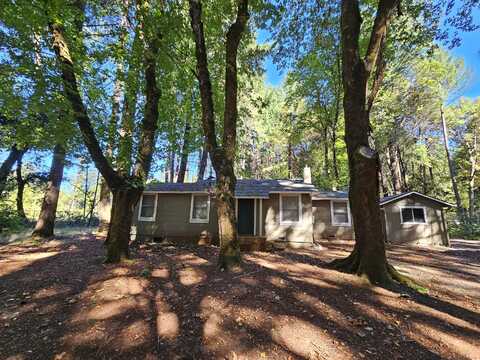 367 Madrona Drive, Cave Junction, OR 97523