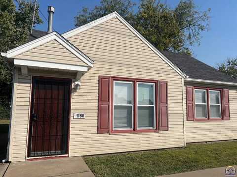 1186 SW Gage Blvd, Topeka, KS 66604