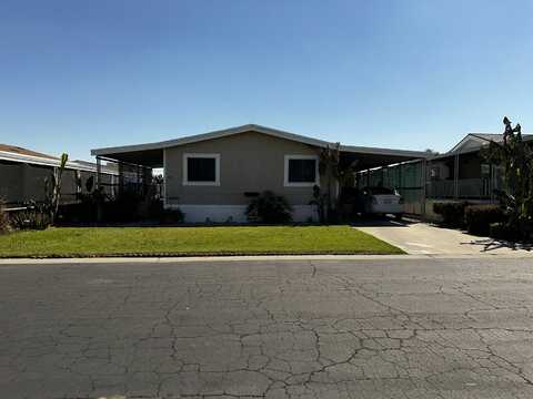 900 E Rankin Avenue, Tulare, CA 93274