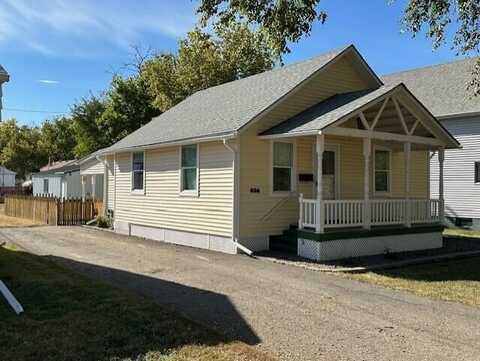 806 SE 11th Avenue, Aberdeen, SD 57401