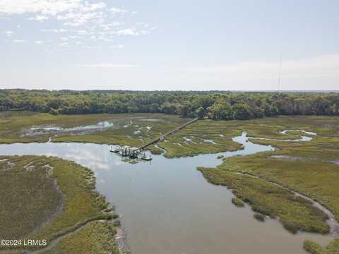 207 Coffin Point Road, Saint Helena Island, SC 29920