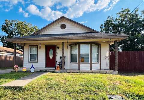 838 Seabreeze Street, Alice, TX 78332