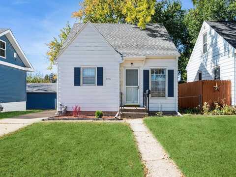 2926 C Avenue NE, Cedar Rapids, IA 52402