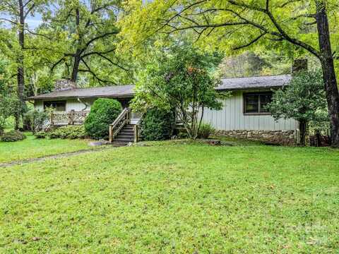 270 Mills River Way, Horse Shoe, NC 28742