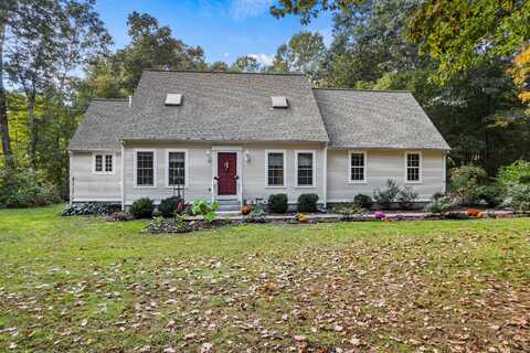 8 Wolf Ridge Gap, Ledyard, CT 06339