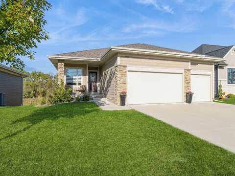 9321 Bellflower Lane, Norwalk, IA 50211