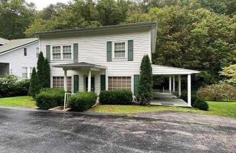 3707 Rt. 40, Staffordsville, KY 41256