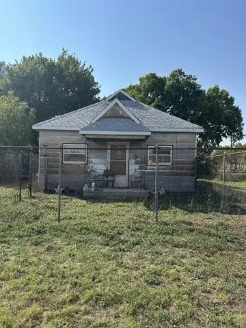 111 S Francis, Gage, OK 73843