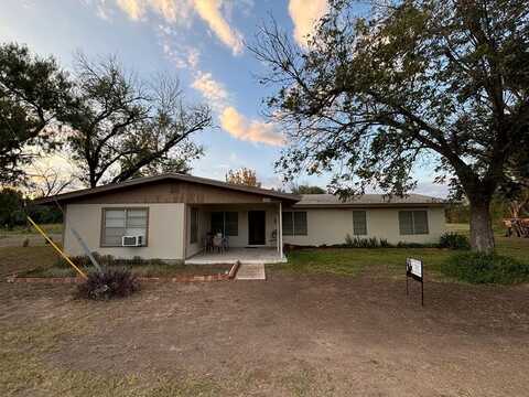 444 Crockett Ave, Quemado, TX 78877