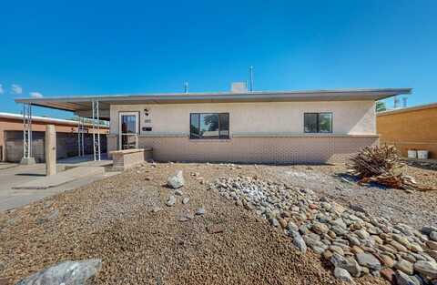 320 GENERAL HODGES Street NE, Albuquerque, NM 87123