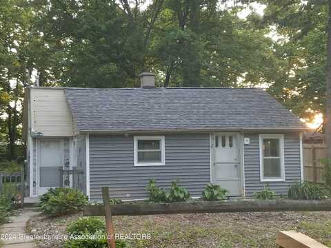 6826 Kingdon Avenue, Holt, MI 48842