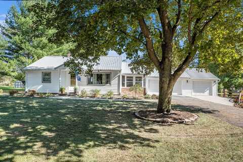 1668 Rogue River Road NE, Belmont, MI 49306