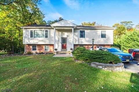 65 Mountain Cir, West Milford, NJ 07480