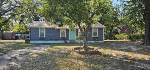 1041 N Walnut, Van, TX 75790