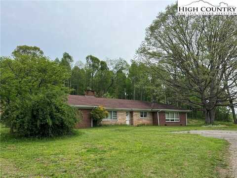 4440 16 Highway, Crumpler, NC 28617