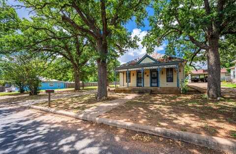 301 Hale St, Fredericksburg, TX 78624