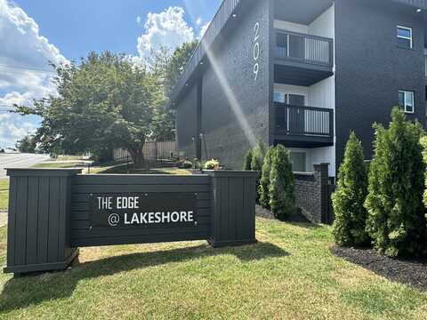 209 Lakeshore Drive, Lexington, KY 40502