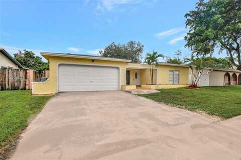 1220 NW 92nd Ave, Pembroke Pines, FL 33024