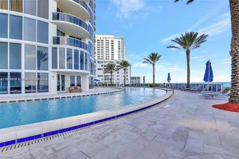 17201 Collins Ave+Den, Sunny Isles Beach, FL 33160