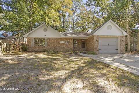 2620 N 6th Street, Ocean Springs, MS 39564