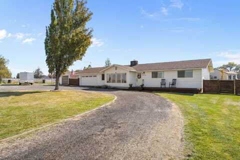 3180 NW Hemlock Avenue, Redmond, OR 97756