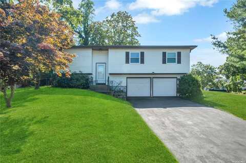 2 Sandpiper Lane, Centereach, NY 11720