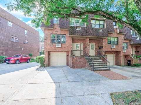 240-16 69th Avenue, Douglaston, NY 11362