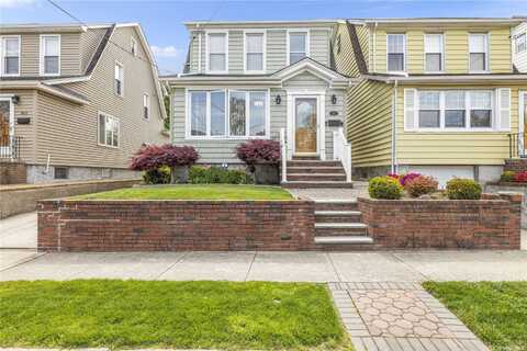 947 N 6th Street, New Hyde Park, NY 11040