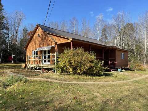 510 New England Road, Searsmont, ME 04973