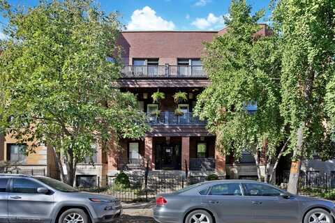 926 W Belle Plaine Avenue, Chicago, IL 60613