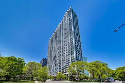 2800 N Lake Shore Drive, Chicago, IL 60657