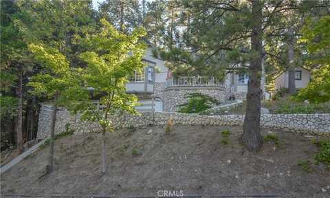 196 N Fairway Drive, Lake Arrowhead, CA 92352