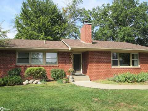 2713 BITTERSWEET Place, Burlington, IA 52601