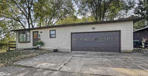 223 4th Street NE, Hampton, IA 50441