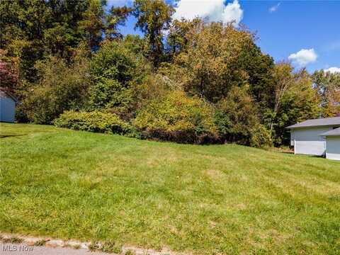 Cranbrook Drive, Youngstown, OH 44511